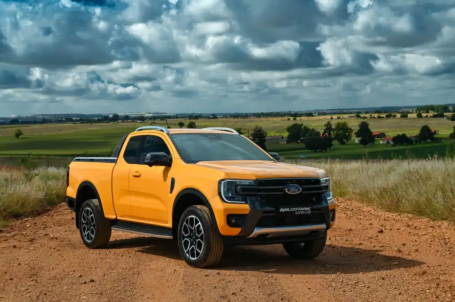 Ford Ford Ranger 2.0D XLT Super Cab HR 4X2 6AT Variant Image